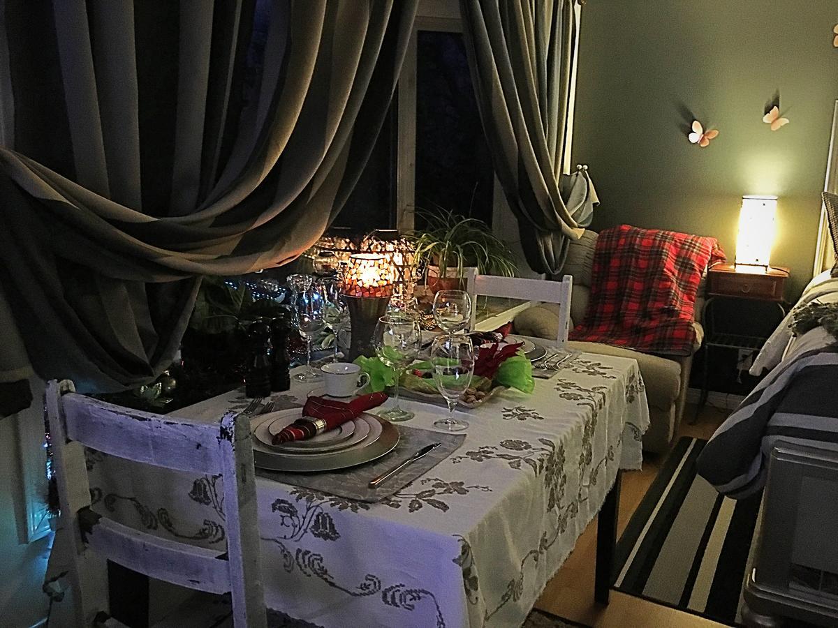 옐로나이프 마부하이 레이크사이드 매너 B&B 외부 사진