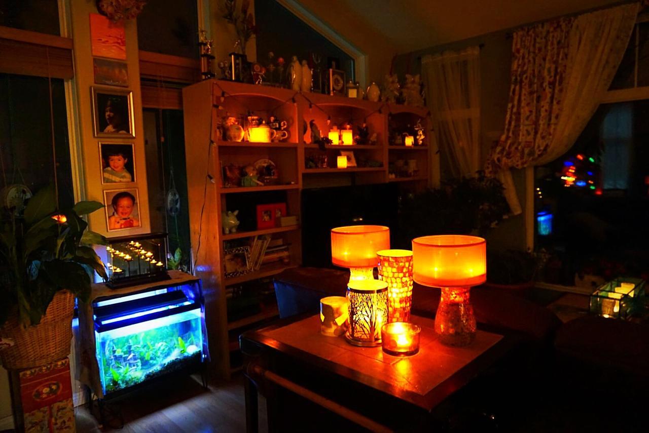 옐로나이프 마부하이 레이크사이드 매너 B&B 외부 사진